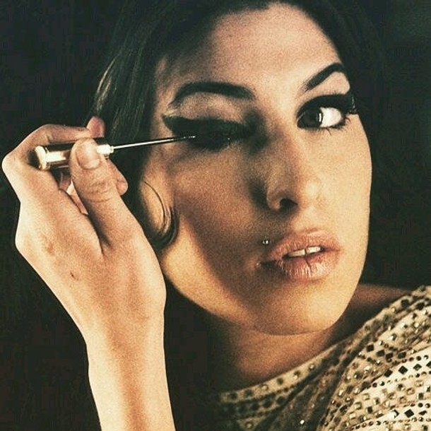 WATCH How To Create Amy Winehouse s Iconic Winged Eyeliner watch-how-to-create-amy-winehouse-s-iconic-winged-eyeliner