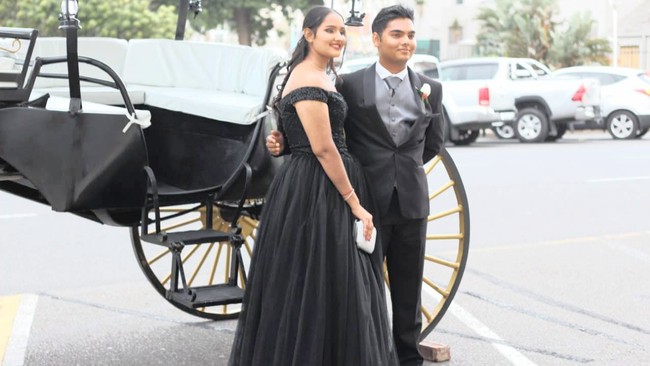 Westville Girls Pupil Makes Stunning Matric Dance Appearance Westville Girls Pupil Makes Stunning Matric Dance Appearance